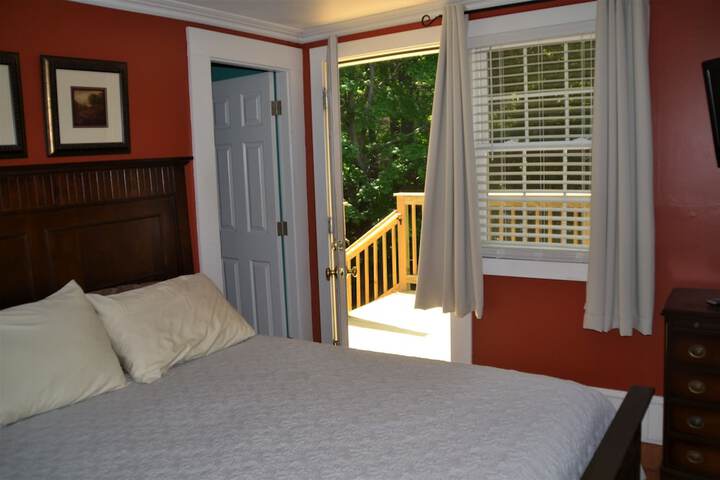 Room 9 of 24