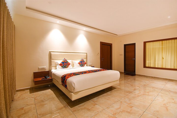Room 26 of 37