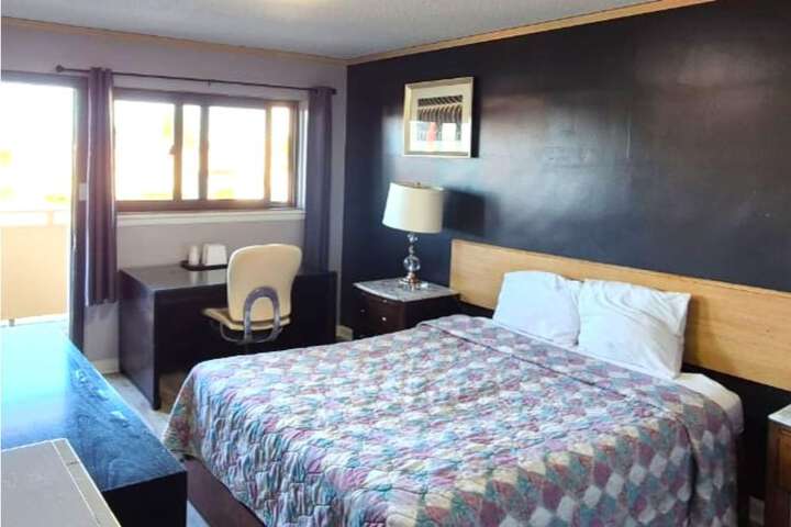 Room 12 of 43