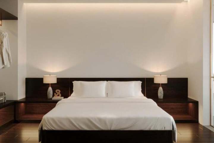 Room 33 of 119