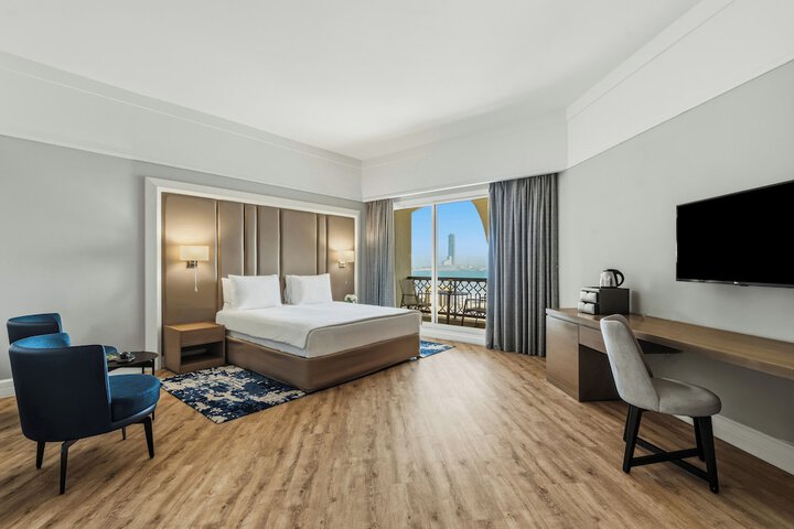 Room 40 of 335
