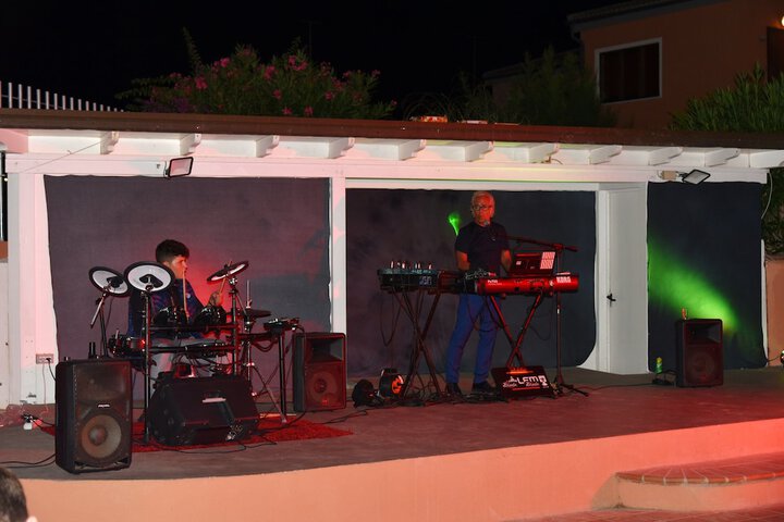 Entertainment 47 of 99