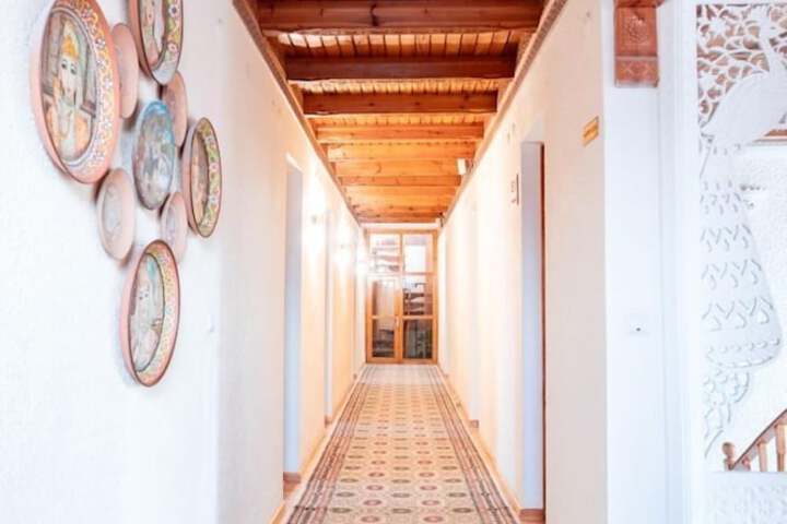 Ballroom/Hall 98 of 132