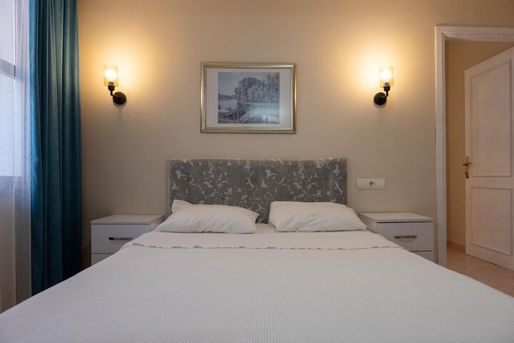 Room 19 of 27