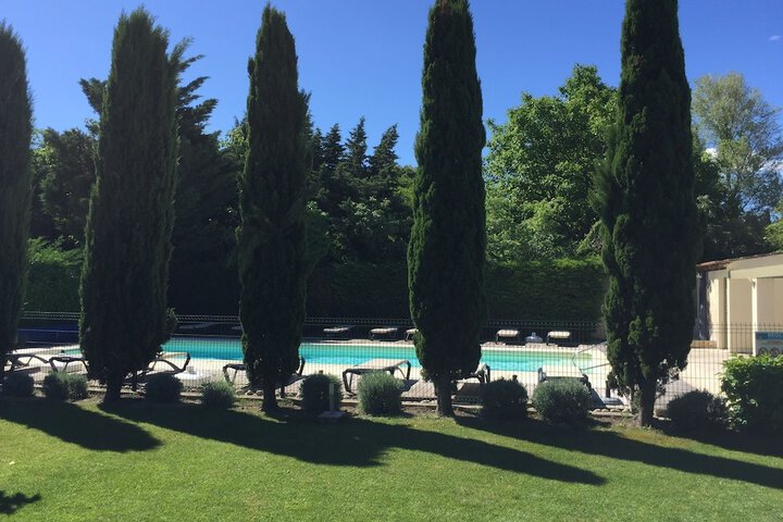 Pool 83 of 111