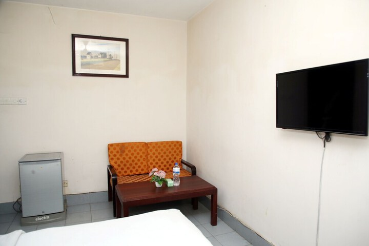 Room 12 of 22