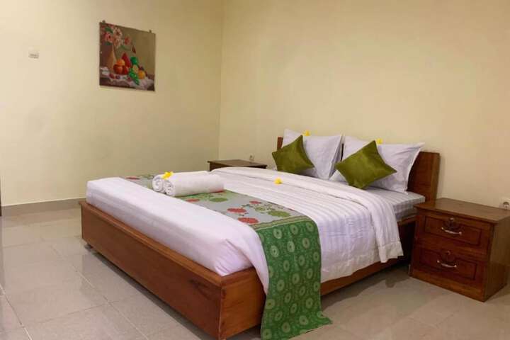 Room 32 of 90
