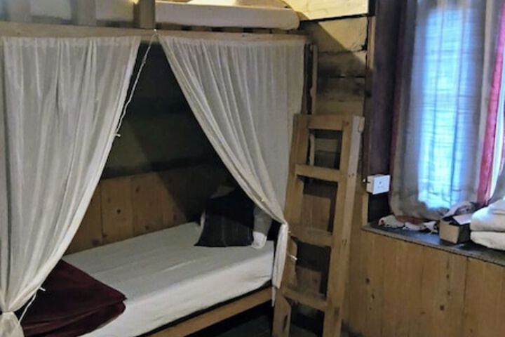Room 7 of 34