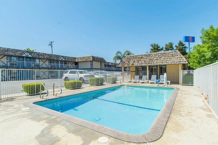 Pools & Facilities