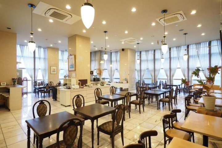 Dining Photos