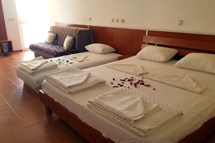 Room 49 of 100