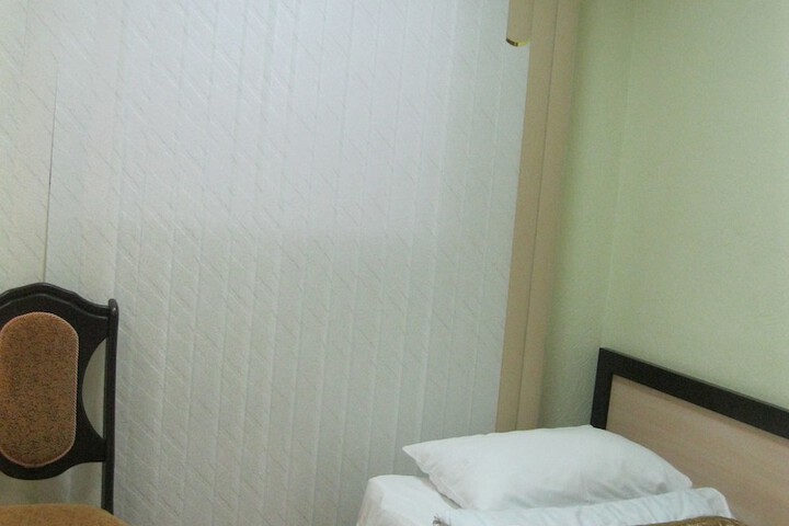 Room 13 of 65