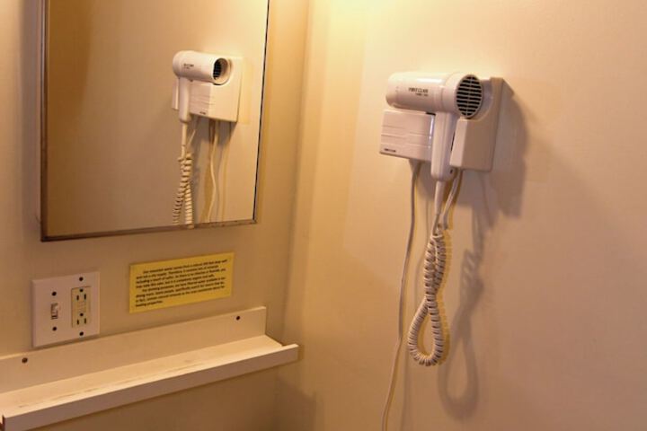 Room 58 of 100