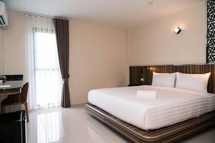 Room 32 of 97