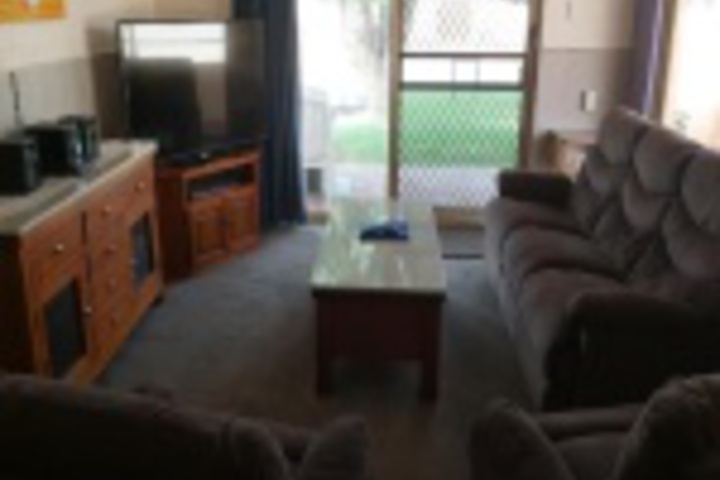 Room 85 of 348