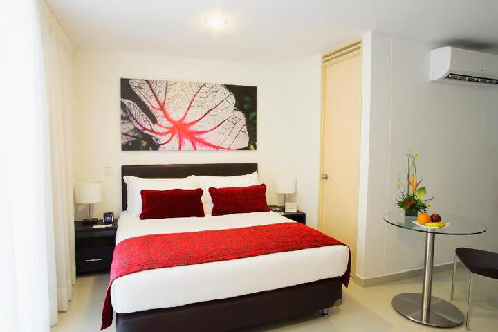 Room 2 of 10
