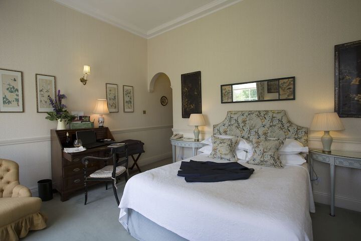 Room 2 of 48