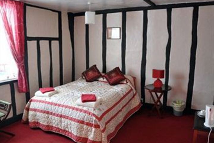 Room 2 of 7