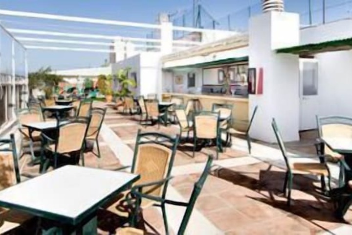 Pool Hotel