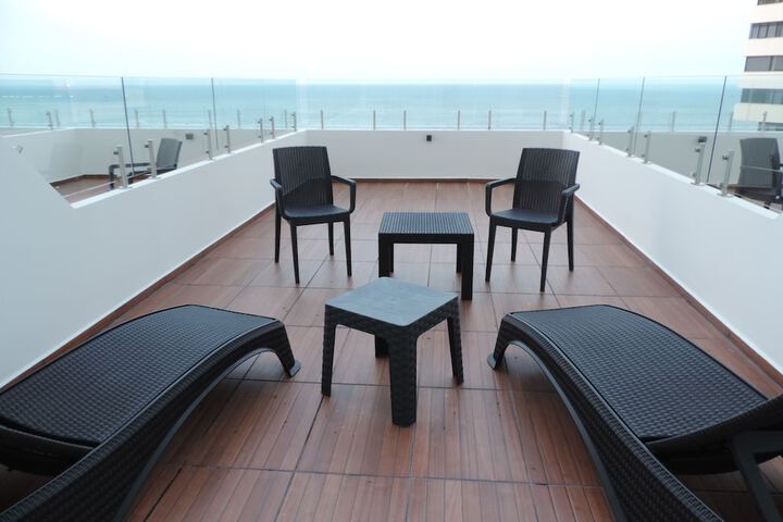 Terrace/Patio 68 of 70