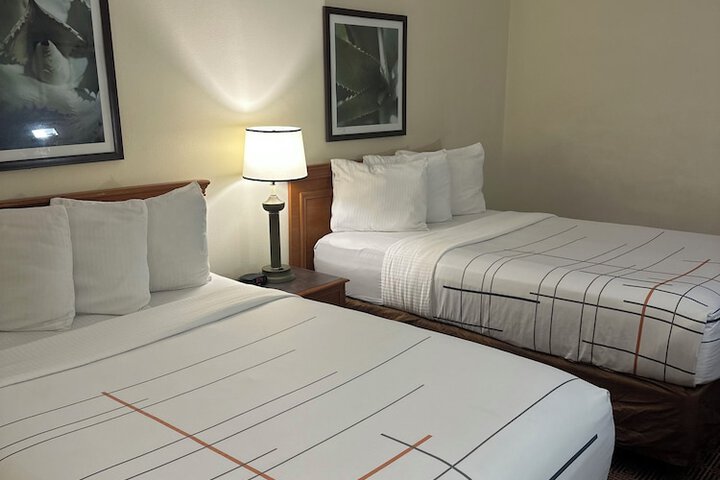 2 Double Beds (1 of 9)