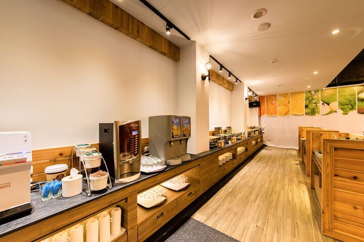 Breakfast/Coffee Service 28 of 53