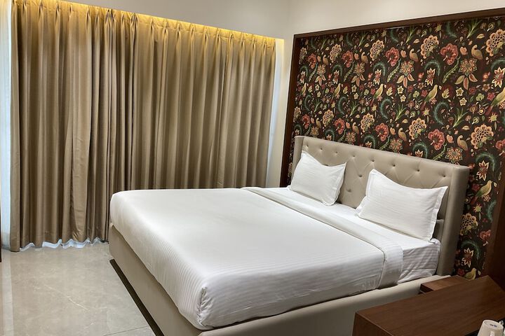 Room 17 of 31