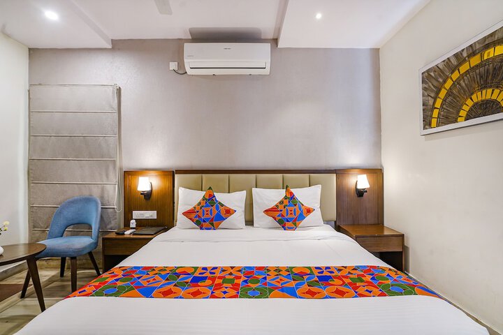 Room 21 of 34