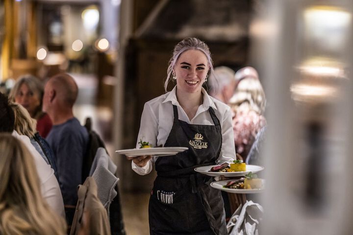 Dining 47 of 63
