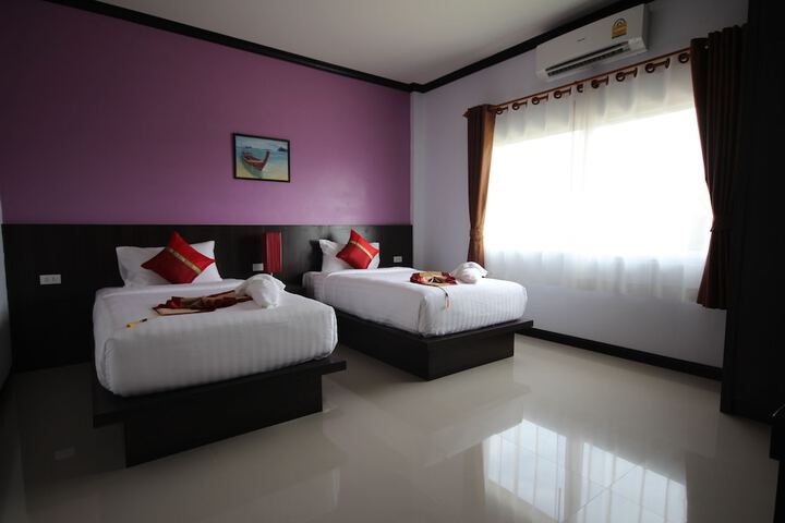 Room 10 of 79