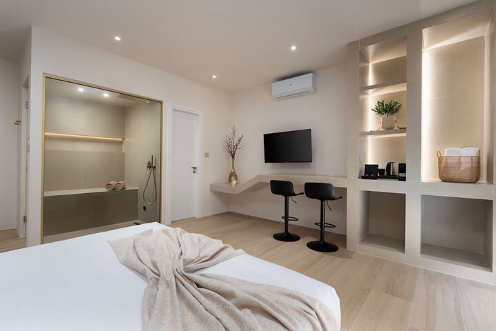 Room 28 of 68