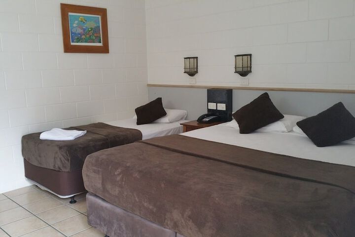 Room 16 of 40