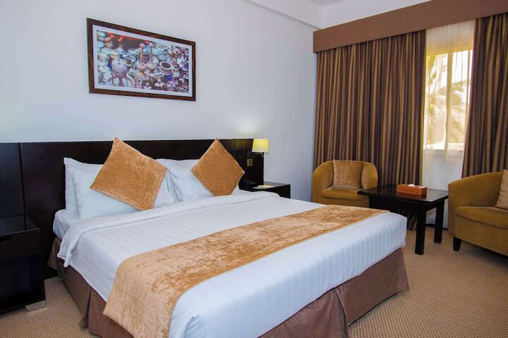 Room 35 of 121