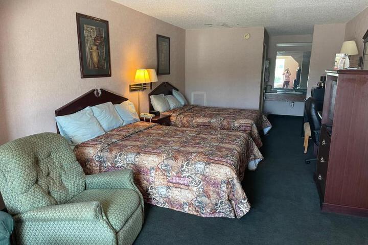 2 Double Beds (1 of 2)