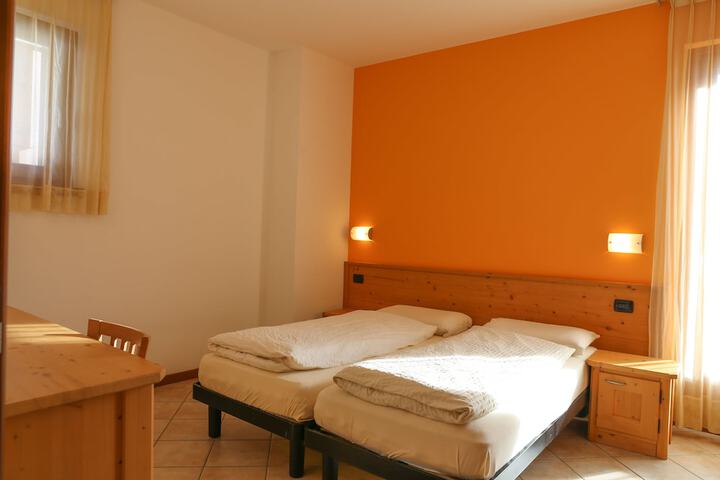 Room 5 of 36