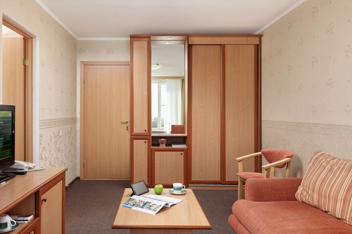 Room 30 of 93