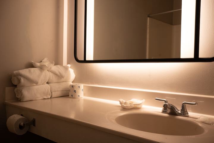 Room 73 of 83