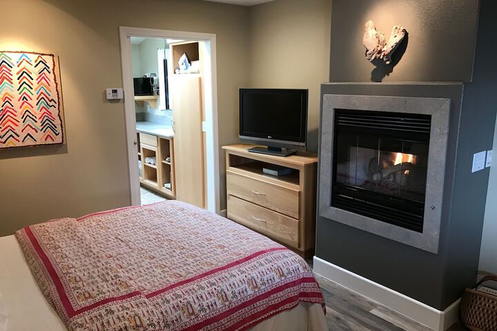 Room 4 of 41