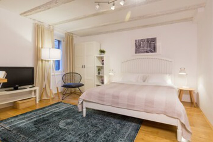 Room 126 of 306