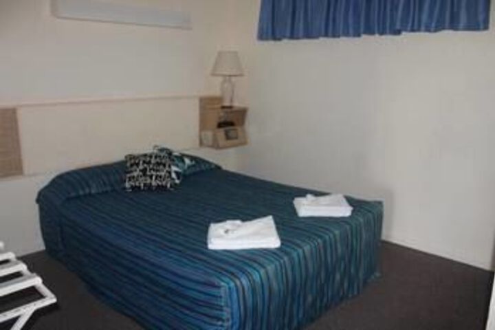 Room 8 of 71