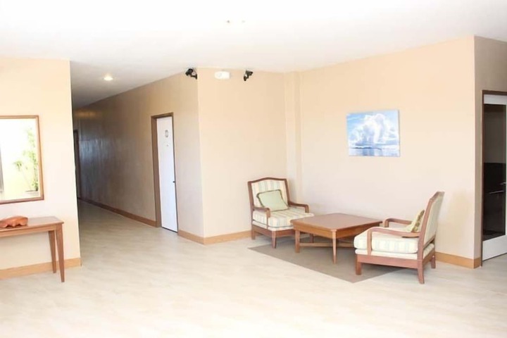 Ballroom/Hall 13 of 18