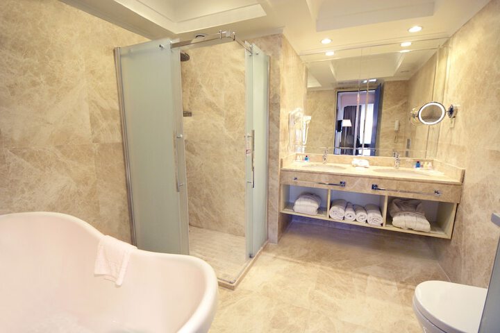 Clean Restrooms