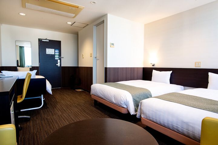 Room 16 of 47