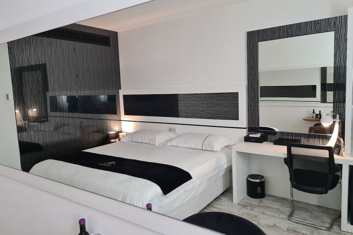 Room 19 of 234
