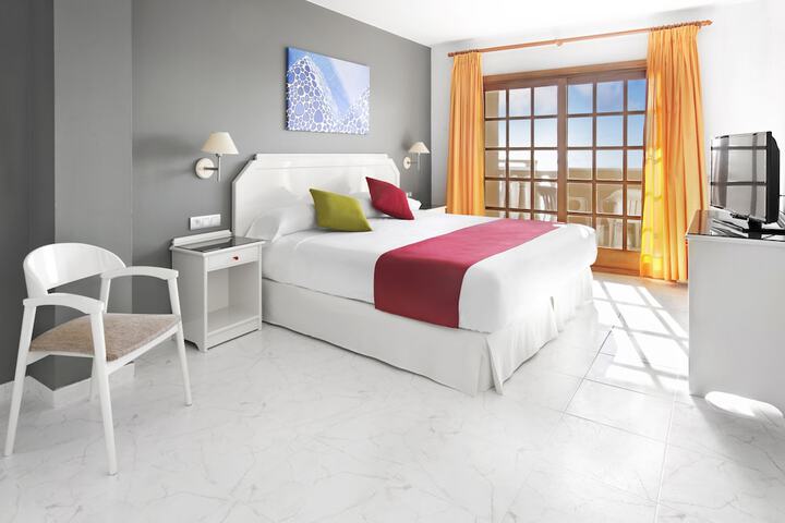 Room 3 of 47