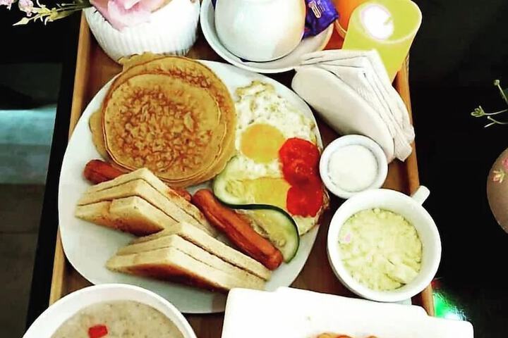 Breakfast/Coffee Service 23 of 46