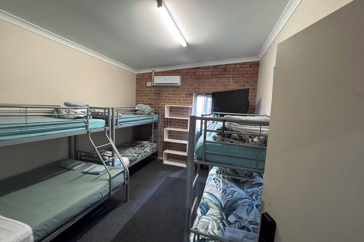 Room 9 of 26