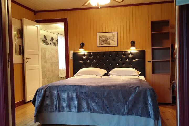 Room 6 of 55