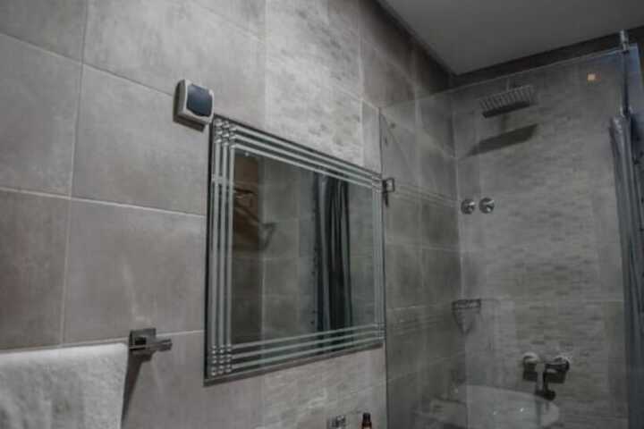 Room 35 of 53