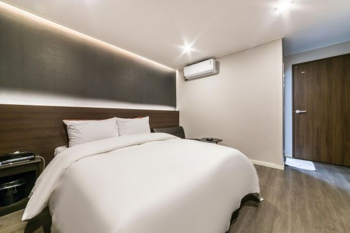 Room 74 of 155
